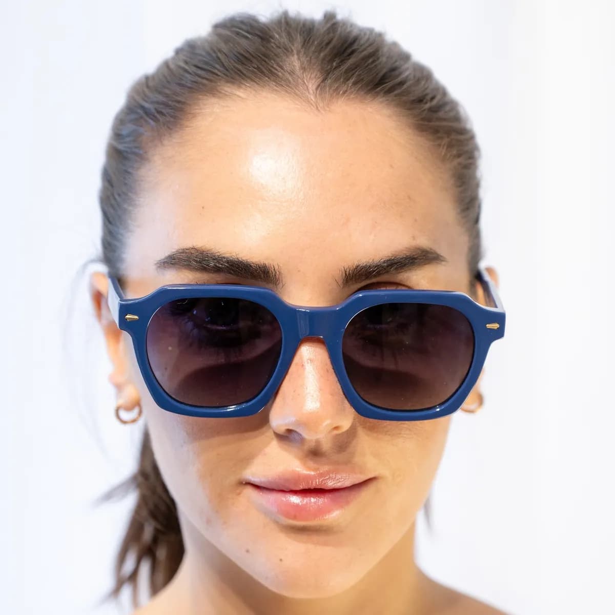 ATELIER Adhara C4 Try-On
